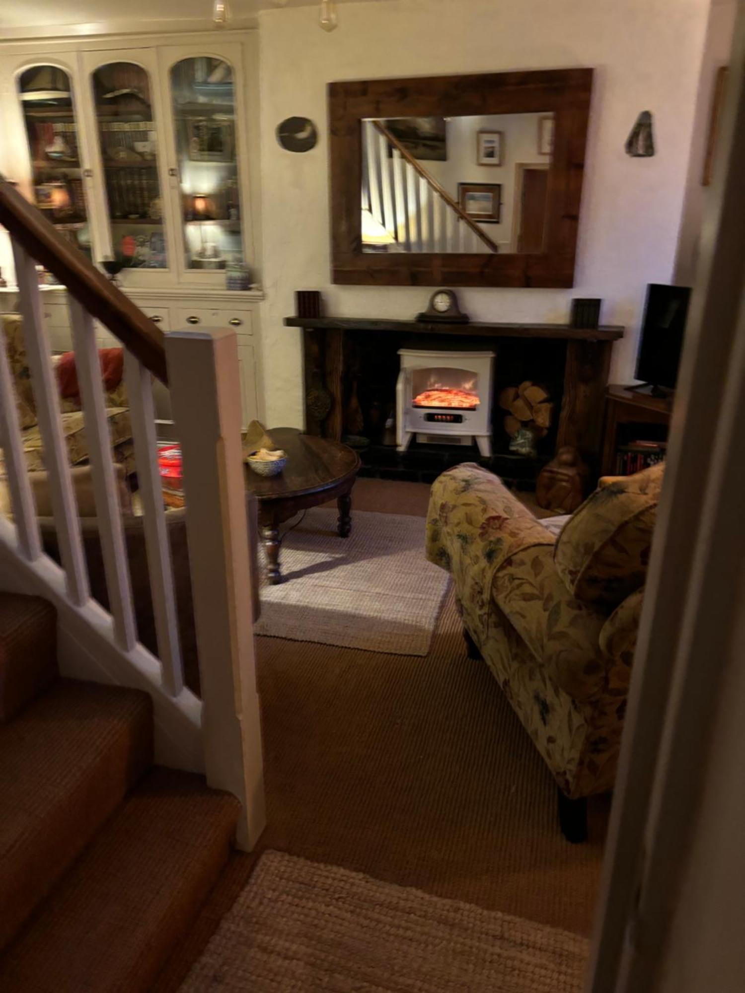 Anglesey Traditional 2 Bed Stone With Ev *